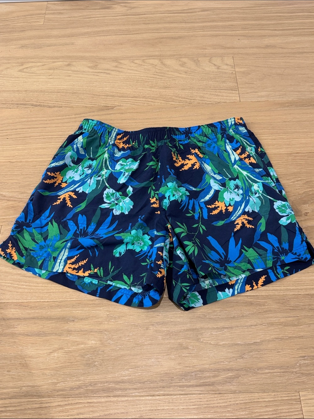 Columbia Navy Tropical Floral Women's Shorts